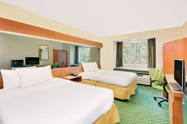  - Microtel Inn & Suites by Wyndham Augusta - I-20, Exit 200