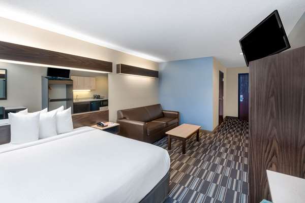Suite - Microtel Inn & Suites by Wyndham North Columbus