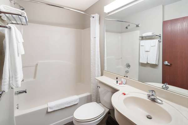  - Microtel Inn & Suites by Wyndham North Columbus