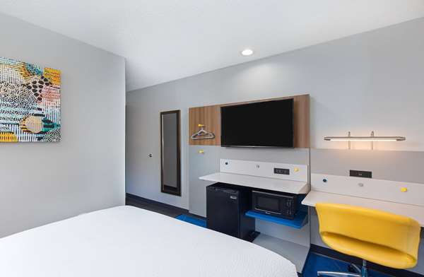  - Microtel Inn & Suites by Wyndham North Columbus