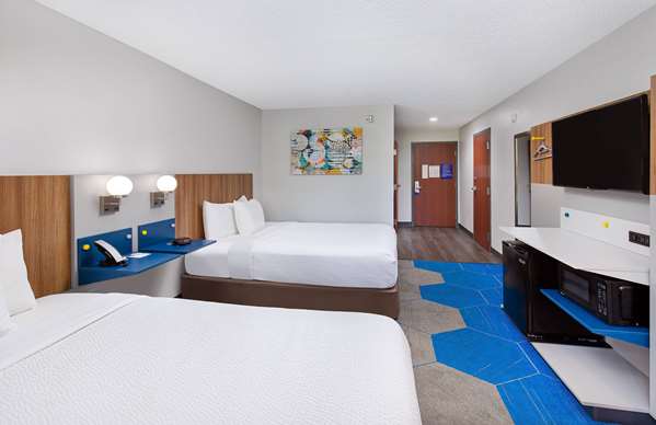  - Microtel Inn & Suites by Wyndham North Columbus
