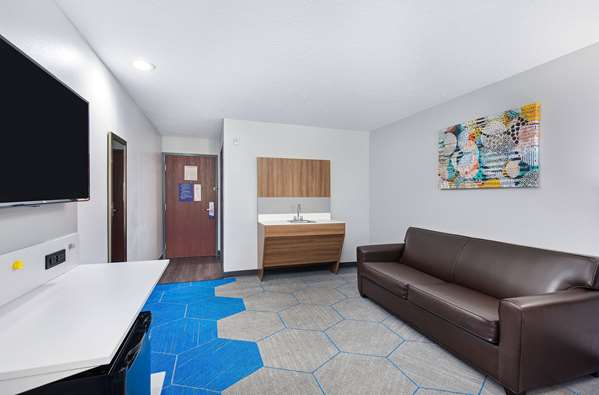Suite - Microtel Inn & Suites by Wyndham North Columbus