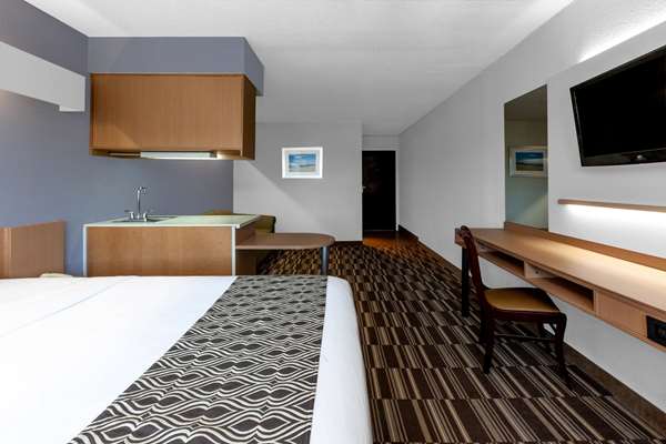 Suite - Microtel Inn & Suites by Wyndham Linthicum