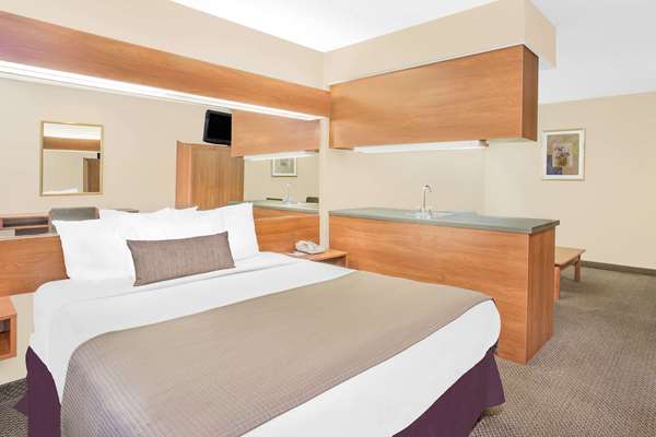  - Microtel Inn & Suites by Wyndham East Beckley - I-64, Exit 124