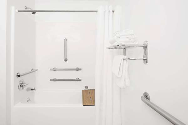  - Microtel Inn & Suites by Wyndham East Beckley - I-64, Exit 124