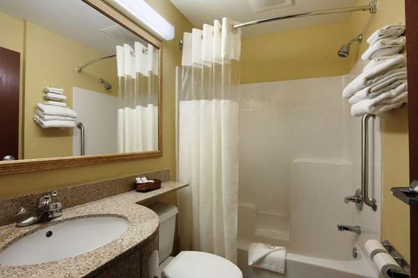  - Microtel Inn & Suites by Wyndham Panama City