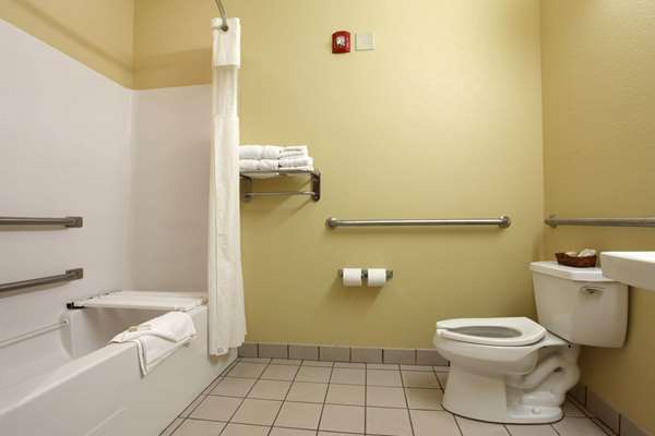  - Microtel Inn & Suites by Wyndham Panama City