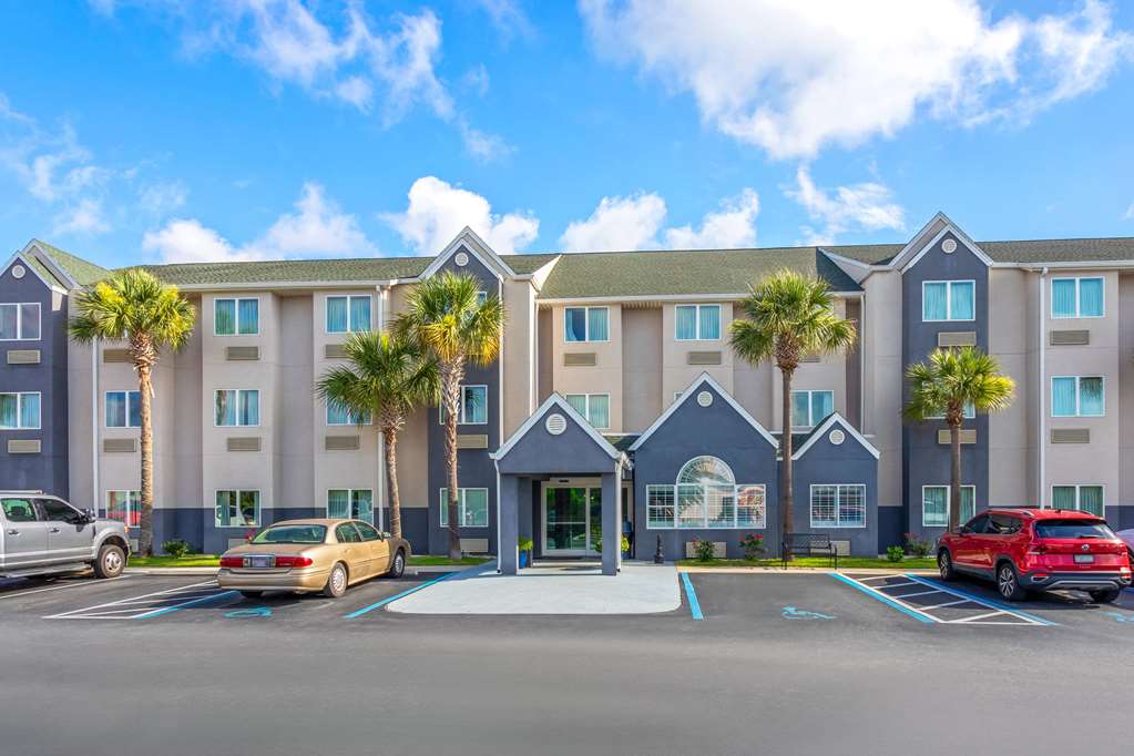 Microtel Inn & Suites Panama City