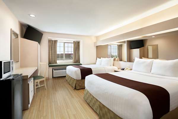  - Microtel Inn & Suites by Wyndham Lodi - I-5, Exit 485