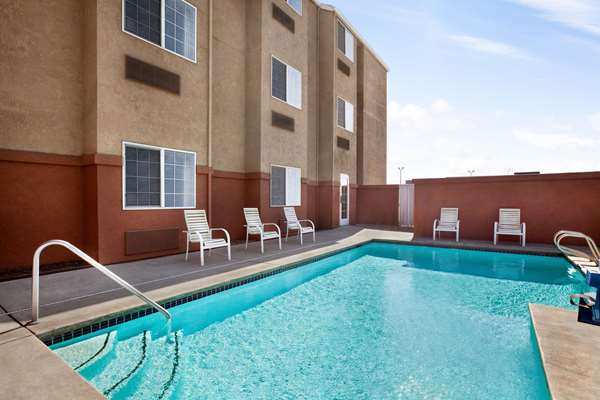 Pool - Microtel Inn & Suites by Wyndham Lodi - I-5, Exit 485
