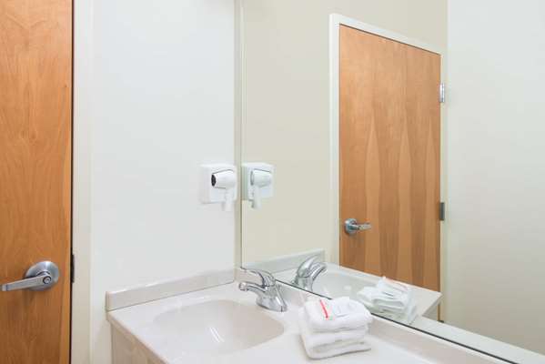  - Microtel Inn by Wyndham Plattsburgh
