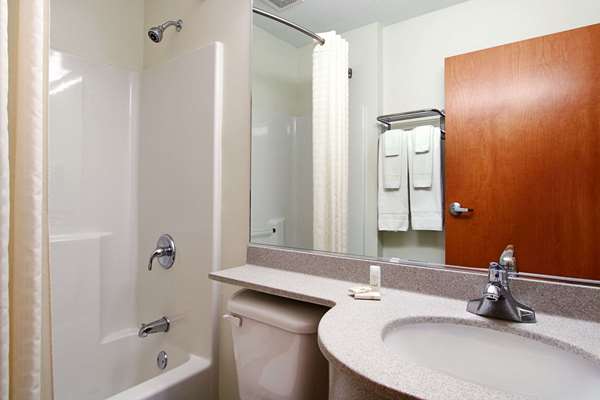  - Microtel Inn & Suites by Wyndham Bridgeport - I-79, Exit 124