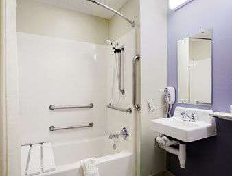  - Microtel Inn & Suites by Wyndham Bridgeport - I-79, Exit 124
