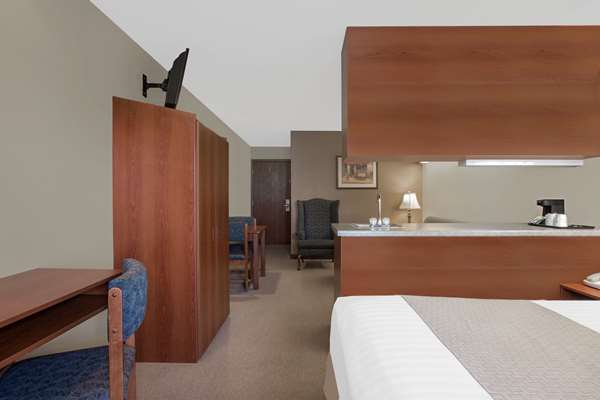  - Microtel Inn & Suites by Wyndham Gardendale - I-65, Exit 271