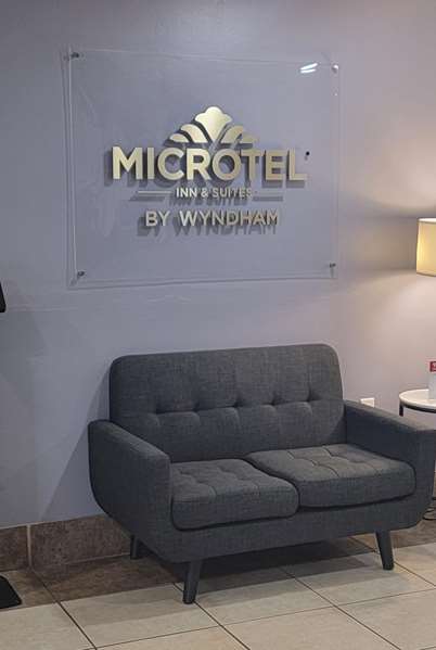  - Microtel Inn & Suites by Wyndham Gardendale - I-65, Exit 271