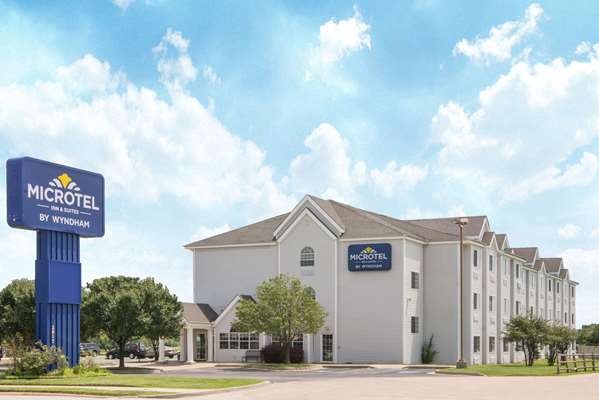 Exterior view - Microtel Inn by Wyndham Independence