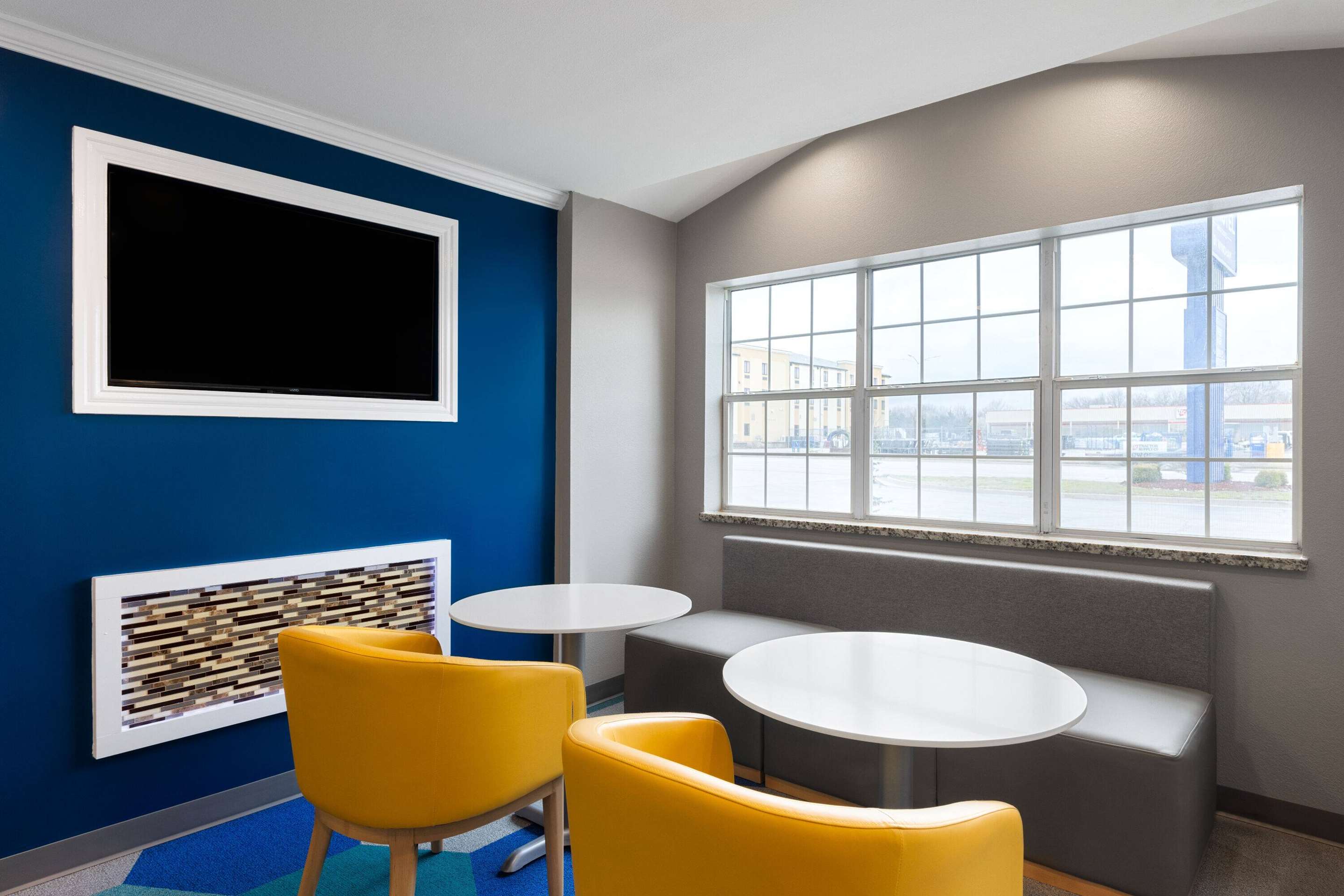 Lobby | Microtel Inn & Suites by Wyndham Independence