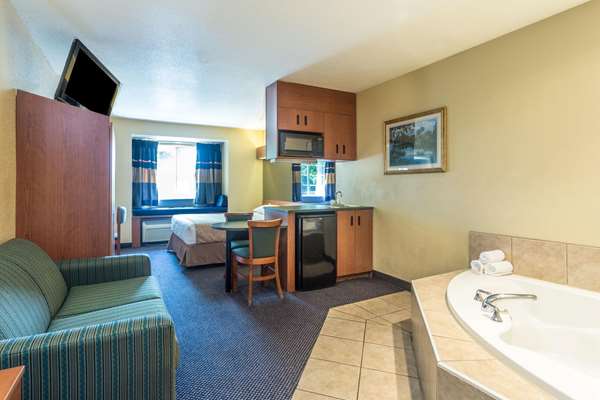 Suite - Microtel Inn & Suites by Wyndham Ocala - I-75, Exit 341