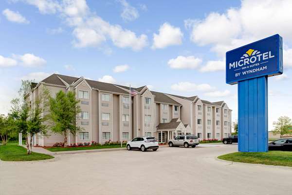 Exterior view - Microtel Inn & Suites by Wyndham Bellevue
