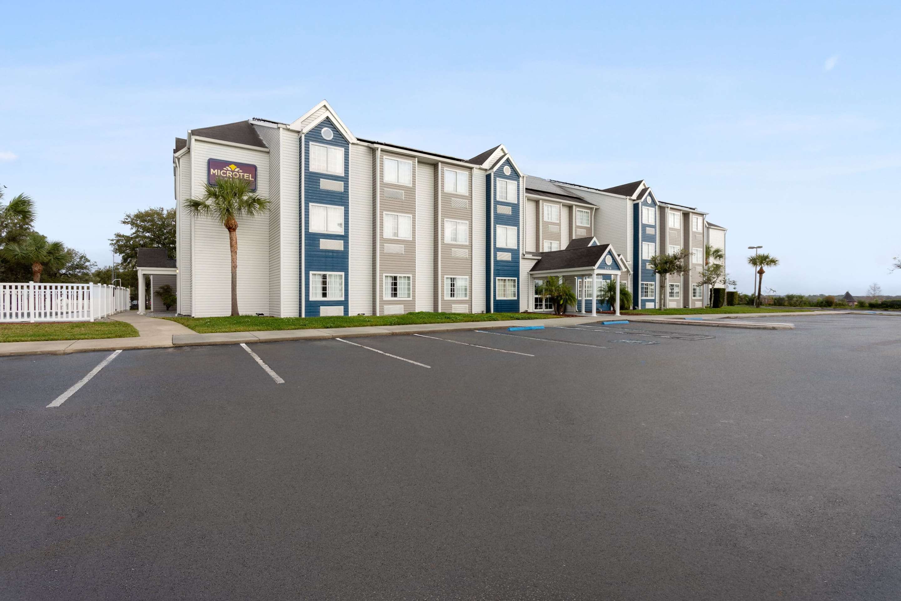 Exterior | Microtel Inn & Suites by Wyndham Zephyrhills