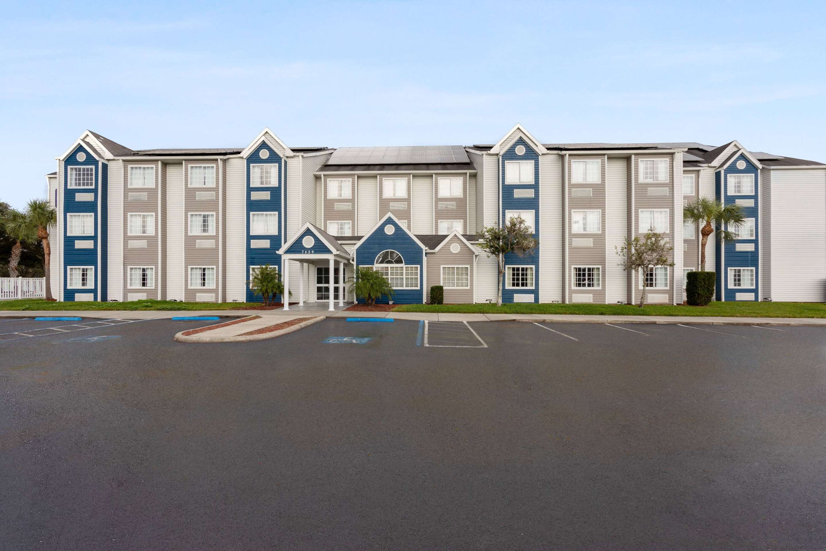 Exterior | Microtel Inn & Suites by Wyndham Zephyrhills
