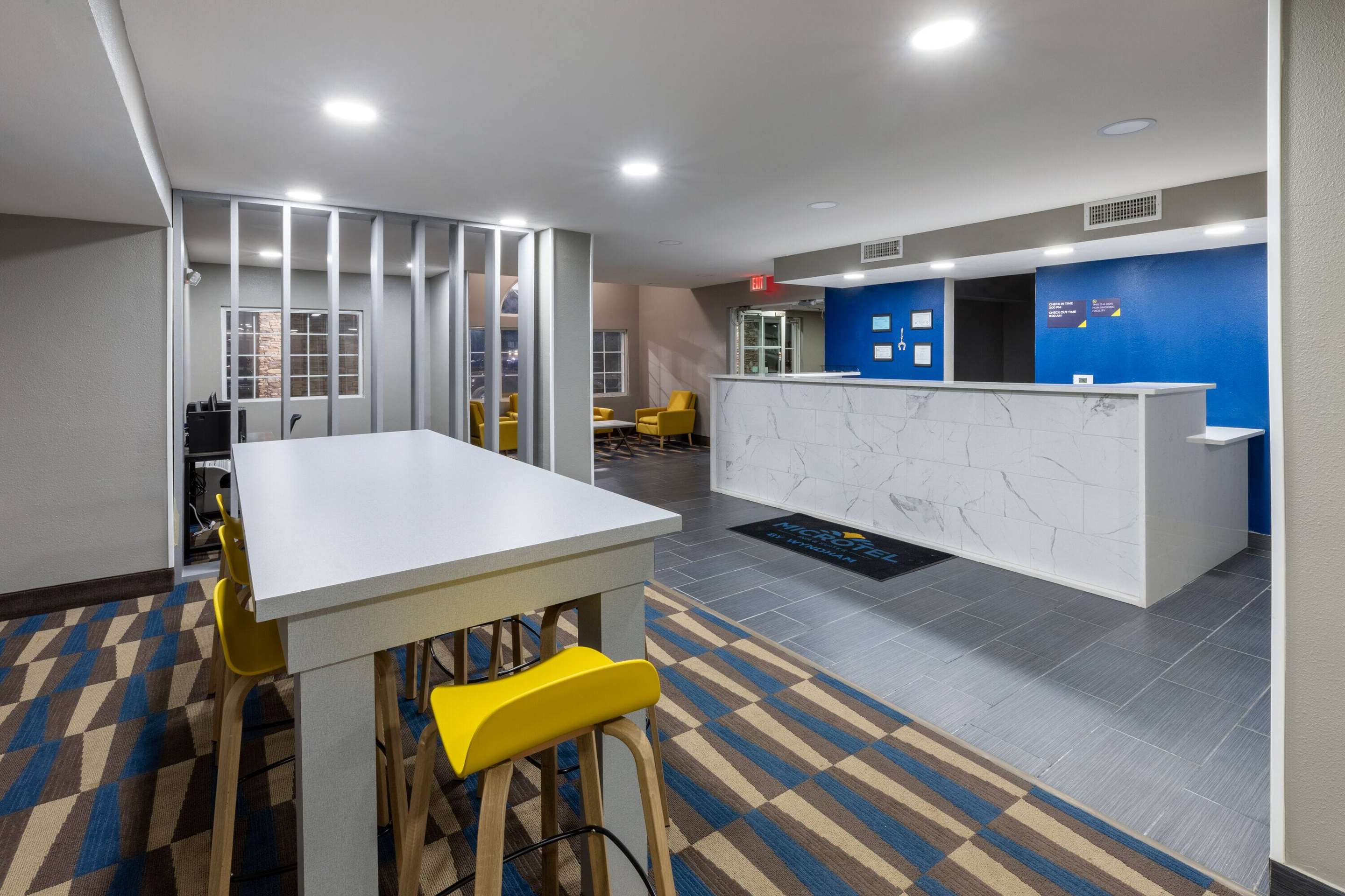 Lobby | Microtel Inn & Suites by Wyndham Bossier City