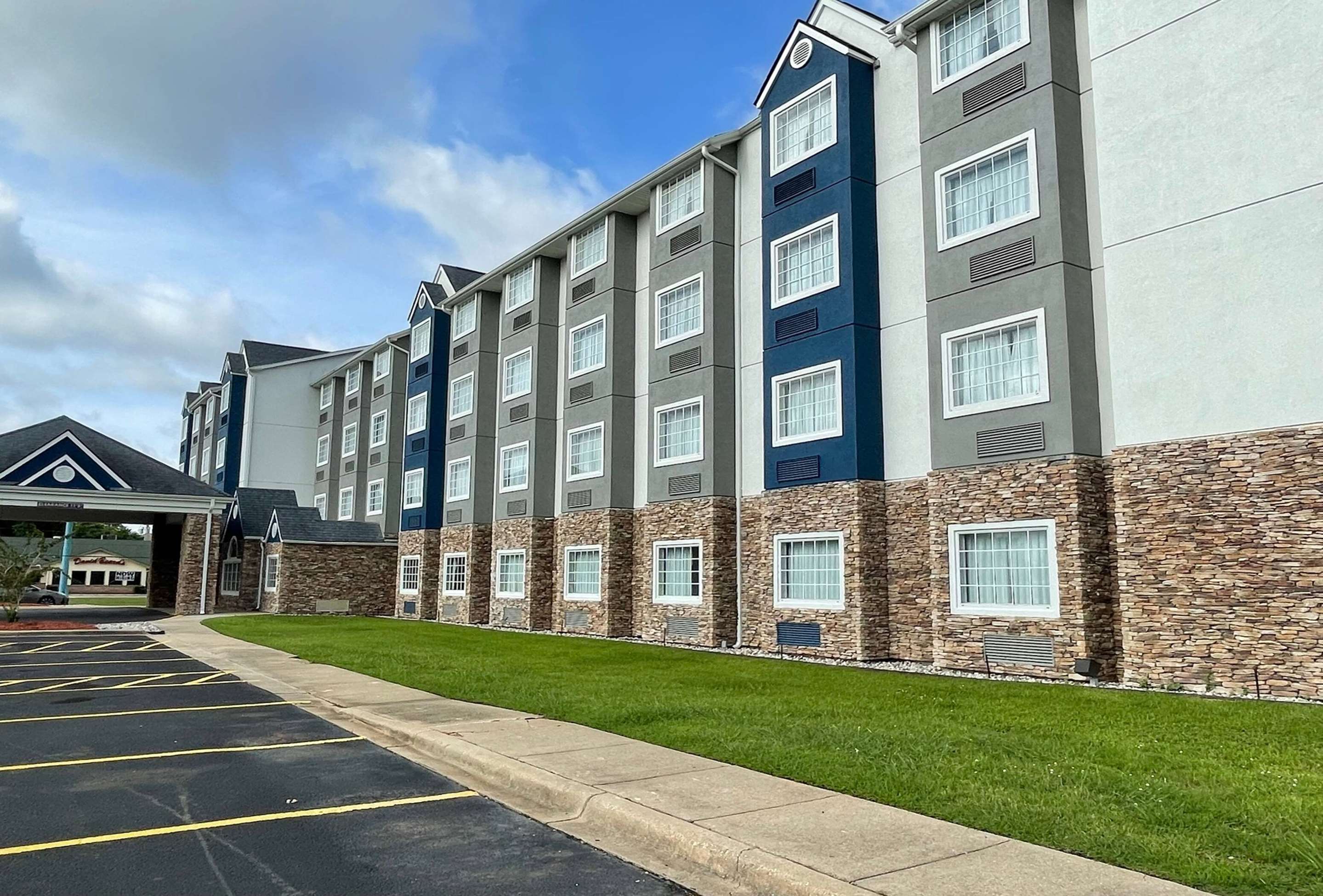 Exterior | Microtel Inn & Suites by Wyndham Bossier City