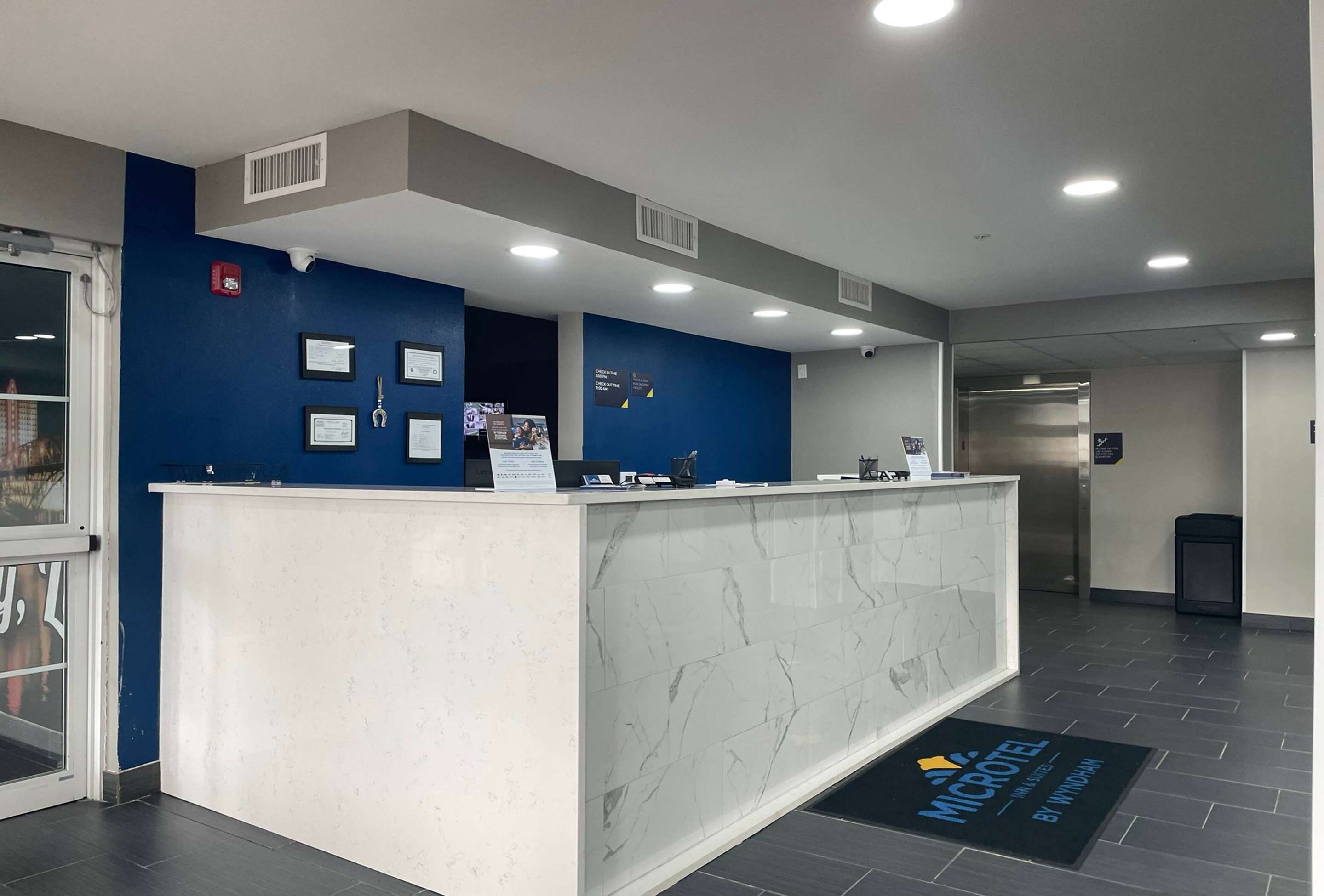 Lobby | Microtel Inn & Suites by Wyndham Bossier City
