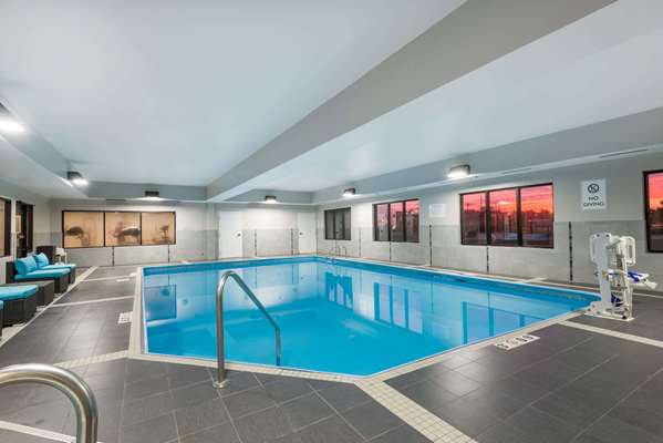 Pool - Hawthorn Suites by Wyndham West Columbus - I-70, Exit 91
