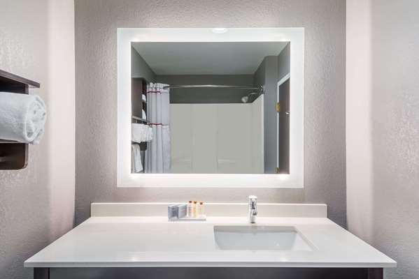  - Hawthorn Suites by Wyndham West Columbus - I-70, Exit 91