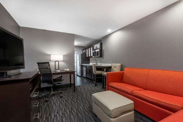  - Hawthorn Suites by Wyndham West Columbus - I-70, Exit 91