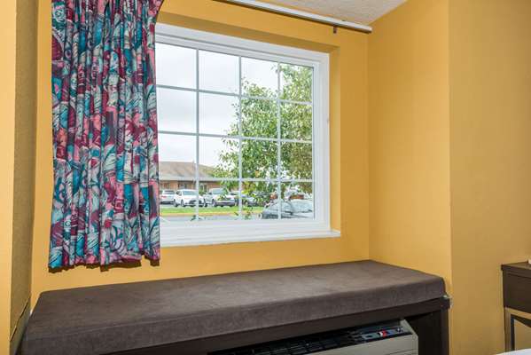  - Microtel Inn & Suites by Wyndham Riverside - I-675, Exit 13