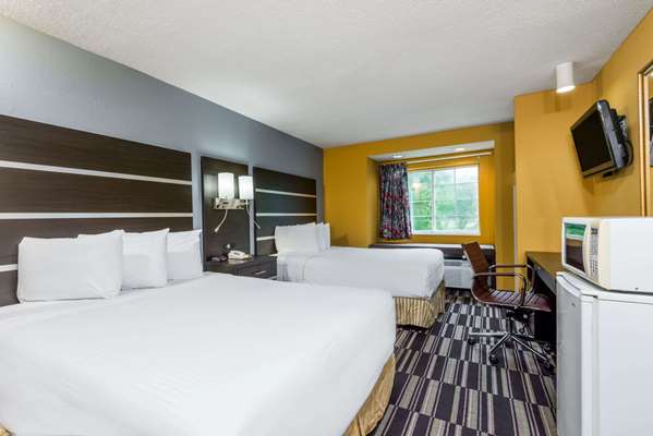  - Microtel Inn & Suites by Wyndham Riverside - I-675, Exit 13
