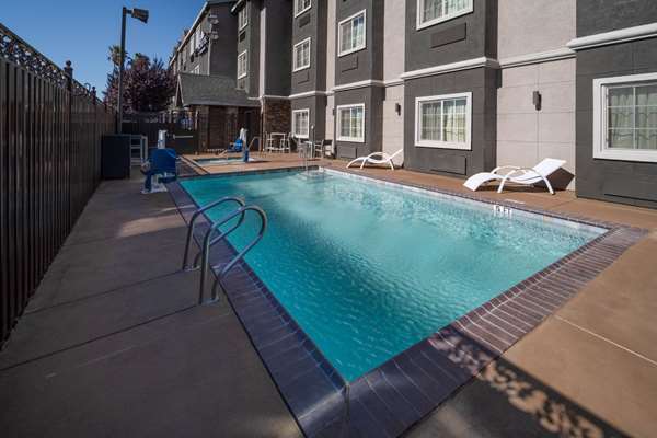 Pool - Microtel Inn by Wyndham Tracy - I-205, Exit 8