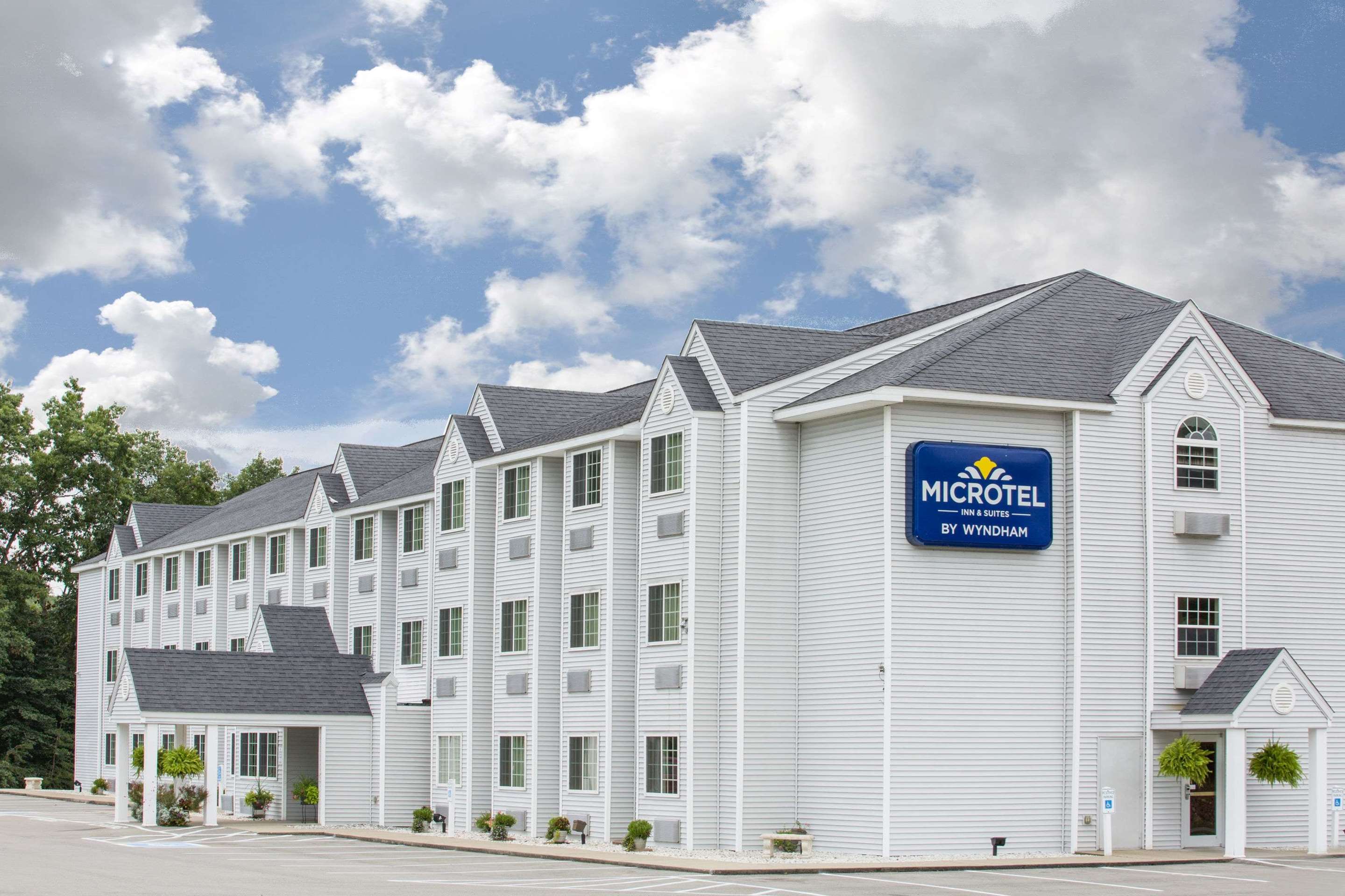 Exterior | Microtel Inn & Suites by Wyndham Gassaway/Sutton