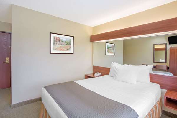  - Microtel Inn & Suites by Wyndham Gassaway