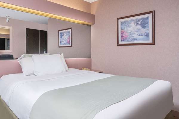  - Microtel Inn by Wyndham Onalaska - I-90, Exit 5