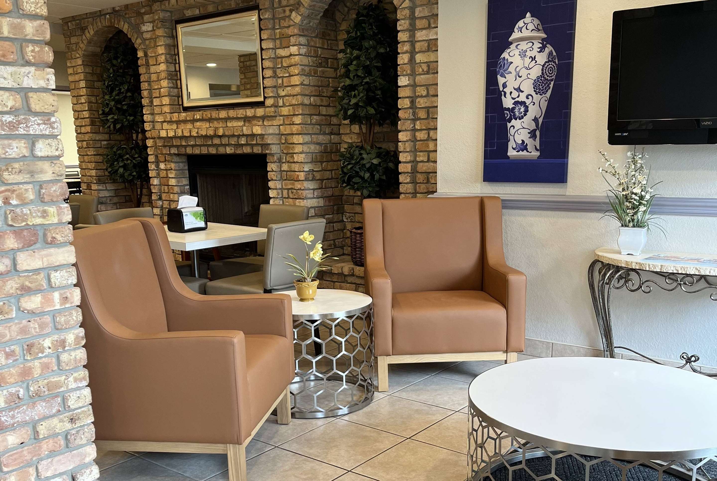 Lobby | Microtel Inn and Suites by Wyndham - Lady Lake/ The Villages