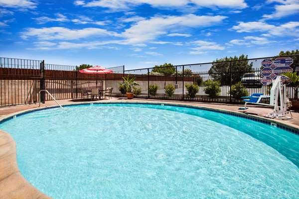 Pool - Days Inn Antioch