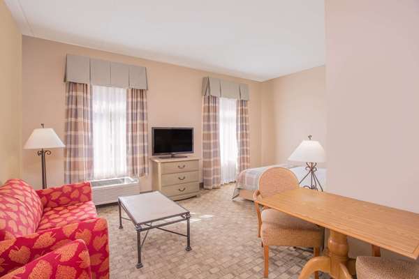  - Hawthorn Suites by Wyndham Golf Resort Conyers