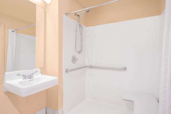  - Hawthorn Suites by Wyndham Golf Resort Conyers