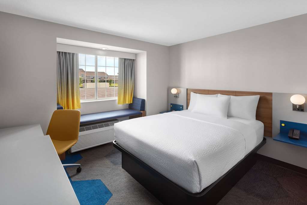 MICROTEL INN & SUITES BY WYNDHAM RA-guestroom-Guest Room,On-Site.jpg