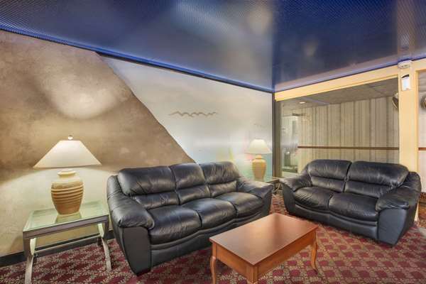  - Super 8 Hotel West Haven - I-95, Exit 44