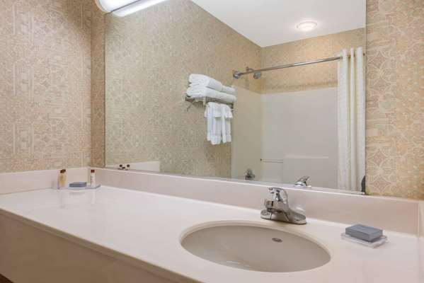  - Hawthorn Suites by Wyndham Lancaster