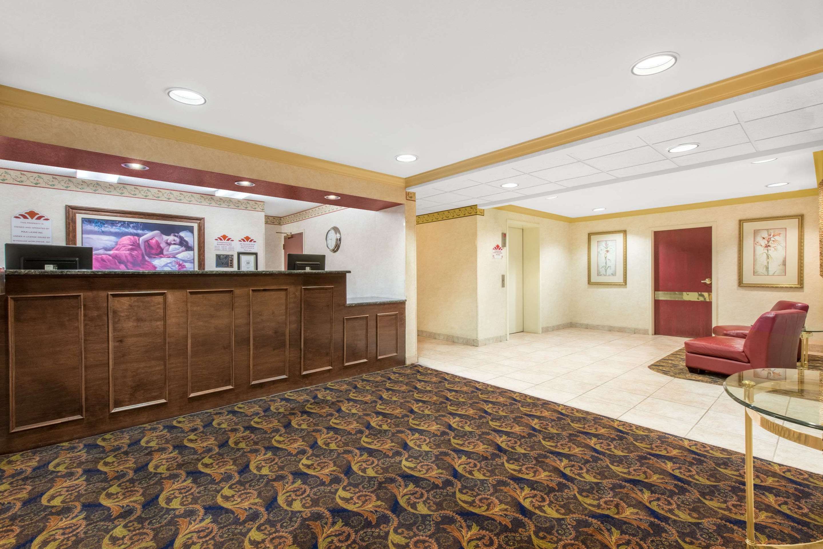Lobby | Hawthorn Suites by Wyndham Lancaster