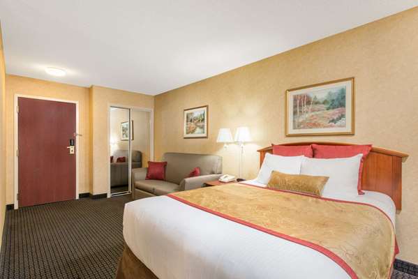  - Hawthorn Suites by Wyndham Lancaster