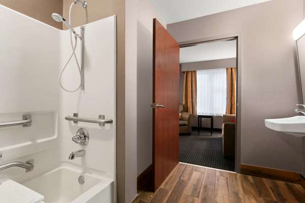  - Hawthorn Suites by Wyndham Lancaster