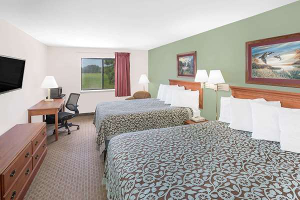  - Days Inn & Suites Brinkley - I-40, Exit 216
