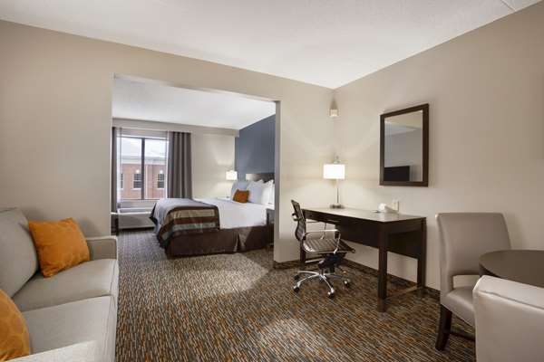 Suite - Wingate by Wyndham Hotel Sylvania