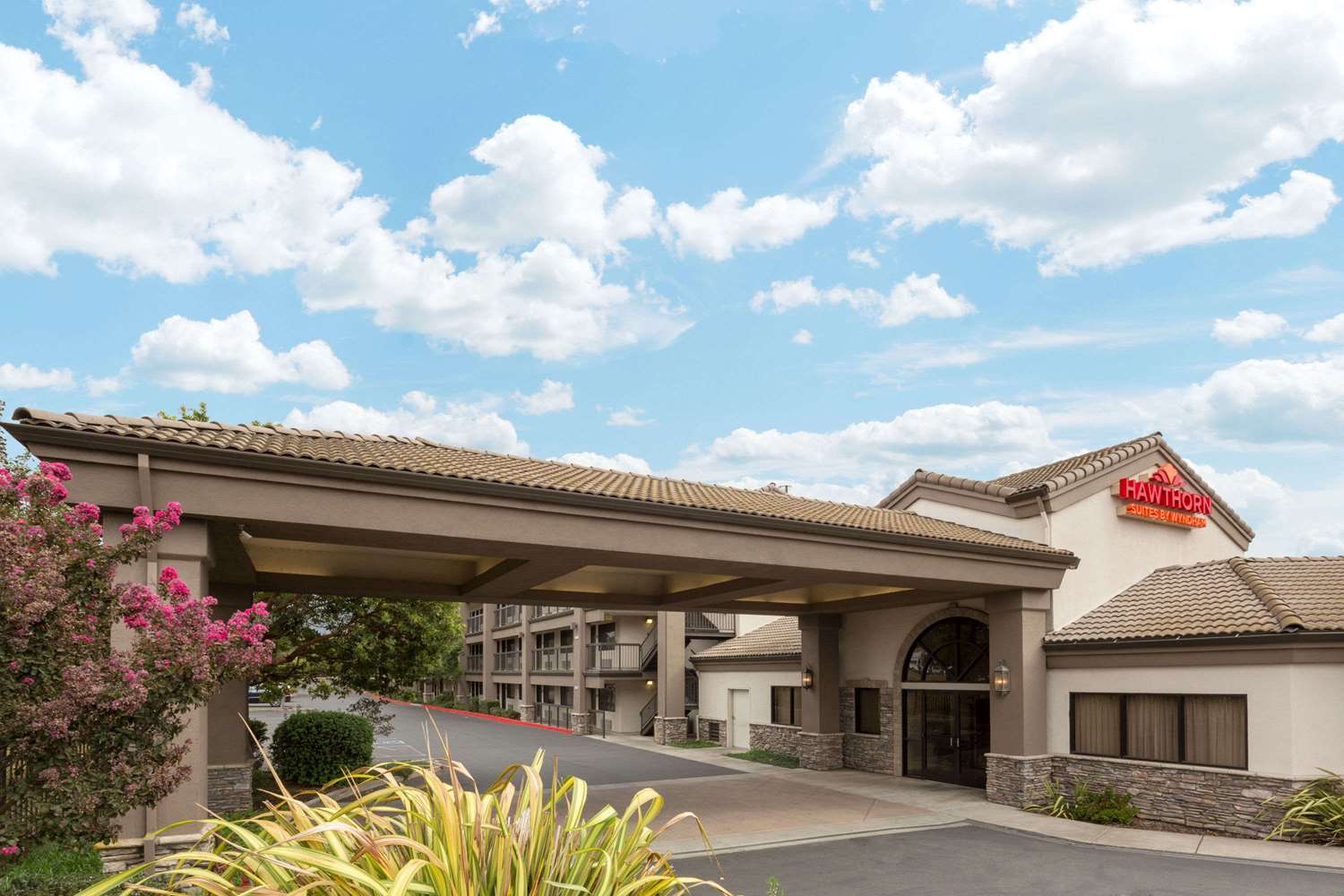 Hawthorn Suites by Wyndham Napa, CA  See Discounts